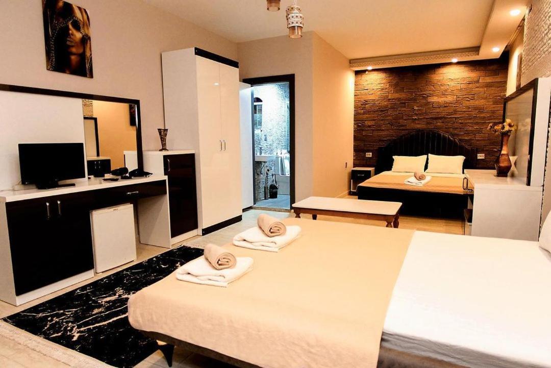 Yeni Foca Butik Otel ภายนอก รูปภาพ