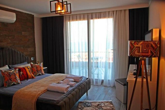 Yeni Foca Butik Otel ภายนอก รูปภาพ
